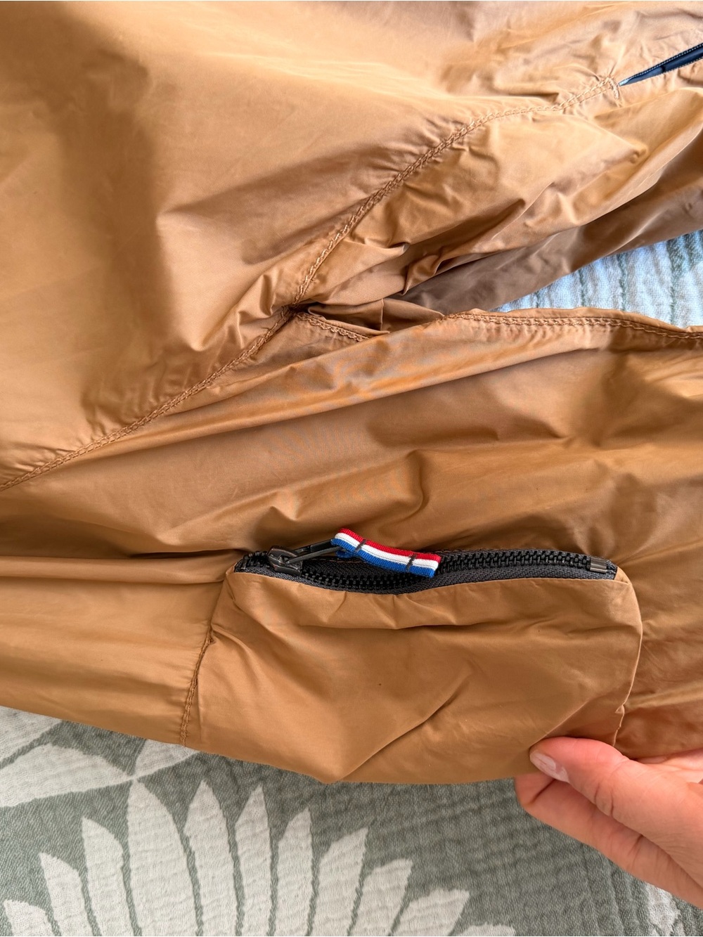 COLMAR Originals Men's Light Brown Windbreaker / Rain Jacket - Size 52 - Picture 4 of 6